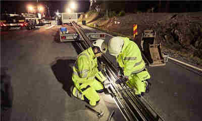 瑞典修建可邊開車邊充電公路使用的是什么充電機技術呢